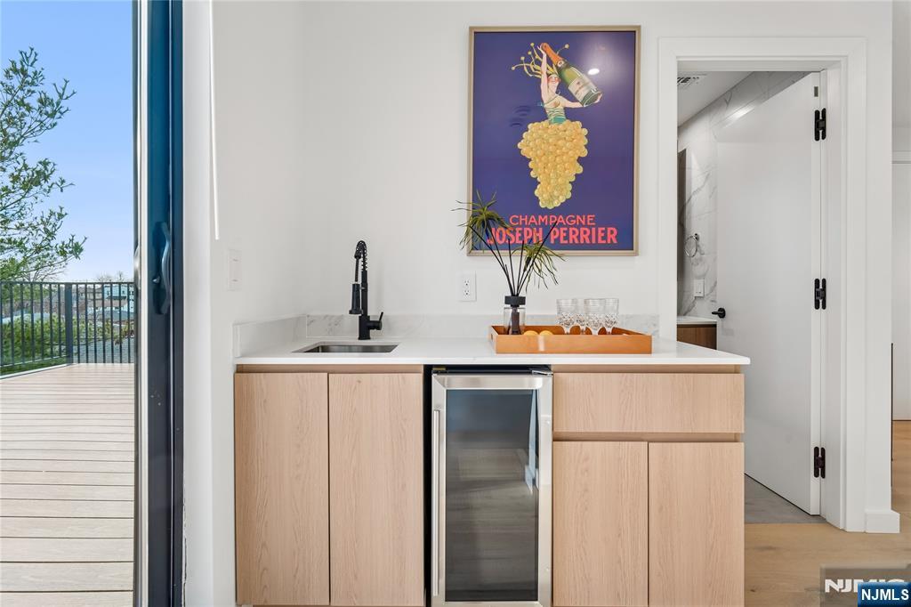 426 Aurora Avenue Cliffside Park, NJ 07010 - Photo 20 of 38 a view of bathroom