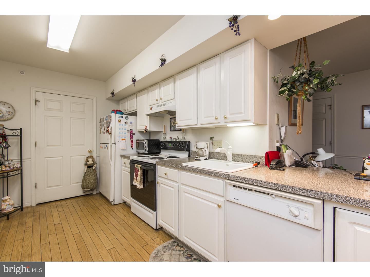 344 Brandon Road Norristown, PA 19403 - Photo 3 of 25 Gallery Image 3