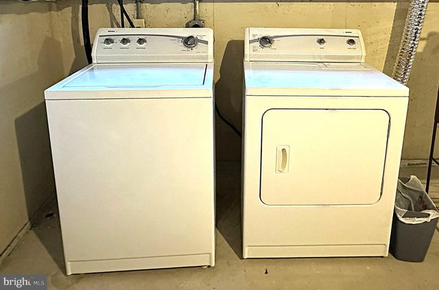 a view of parking area