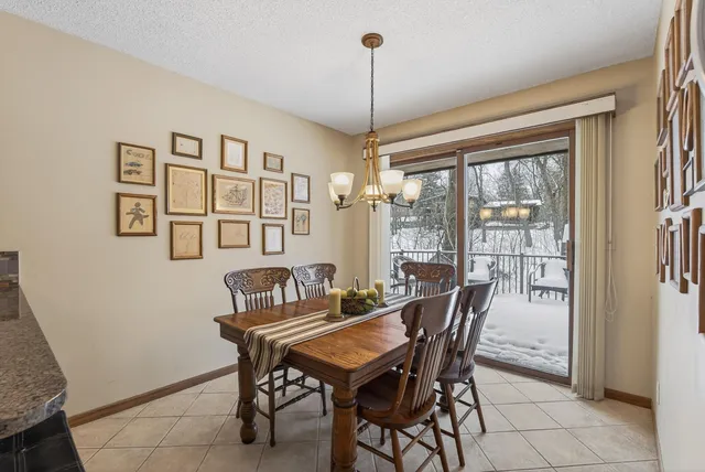 $430,000 | 12825 Woodview Lane, Burnsville, MN 55337