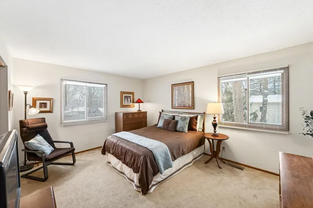 $430,000 | 12825 Woodview Lane, Burnsville, MN 55337