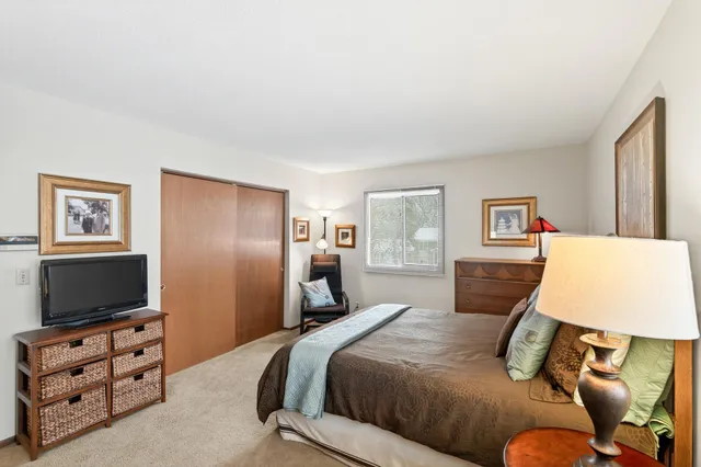 $430,000 | 12825 Woodview Lane, Burnsville, MN 55337