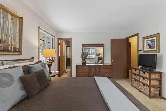 $430,000 | 12825 Woodview Lane, Burnsville, MN 55337