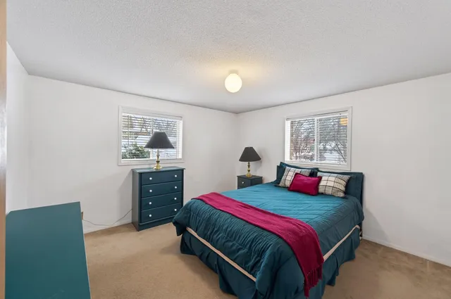 $430,000 | 12825 Woodview Lane, Burnsville, MN 55337