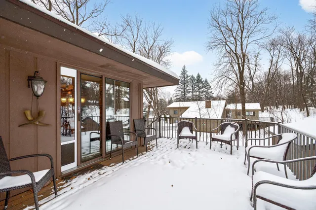 $430,000 | 12825 Woodview Lane, Burnsville, MN 55337