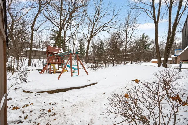 $430,000 | 12825 Woodview Lane, Burnsville, MN 55337