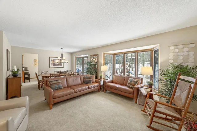 $430,000 | 12825 Woodview Lane, Burnsville, MN 55337