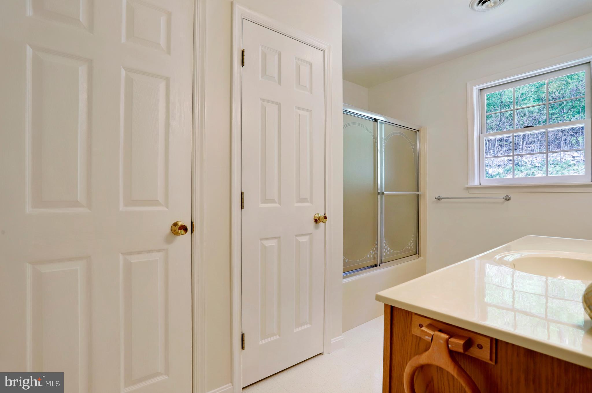 7011 Gilardi Road Boonsboro, MD 21713 - Photo 27 of 45 Hall Bath