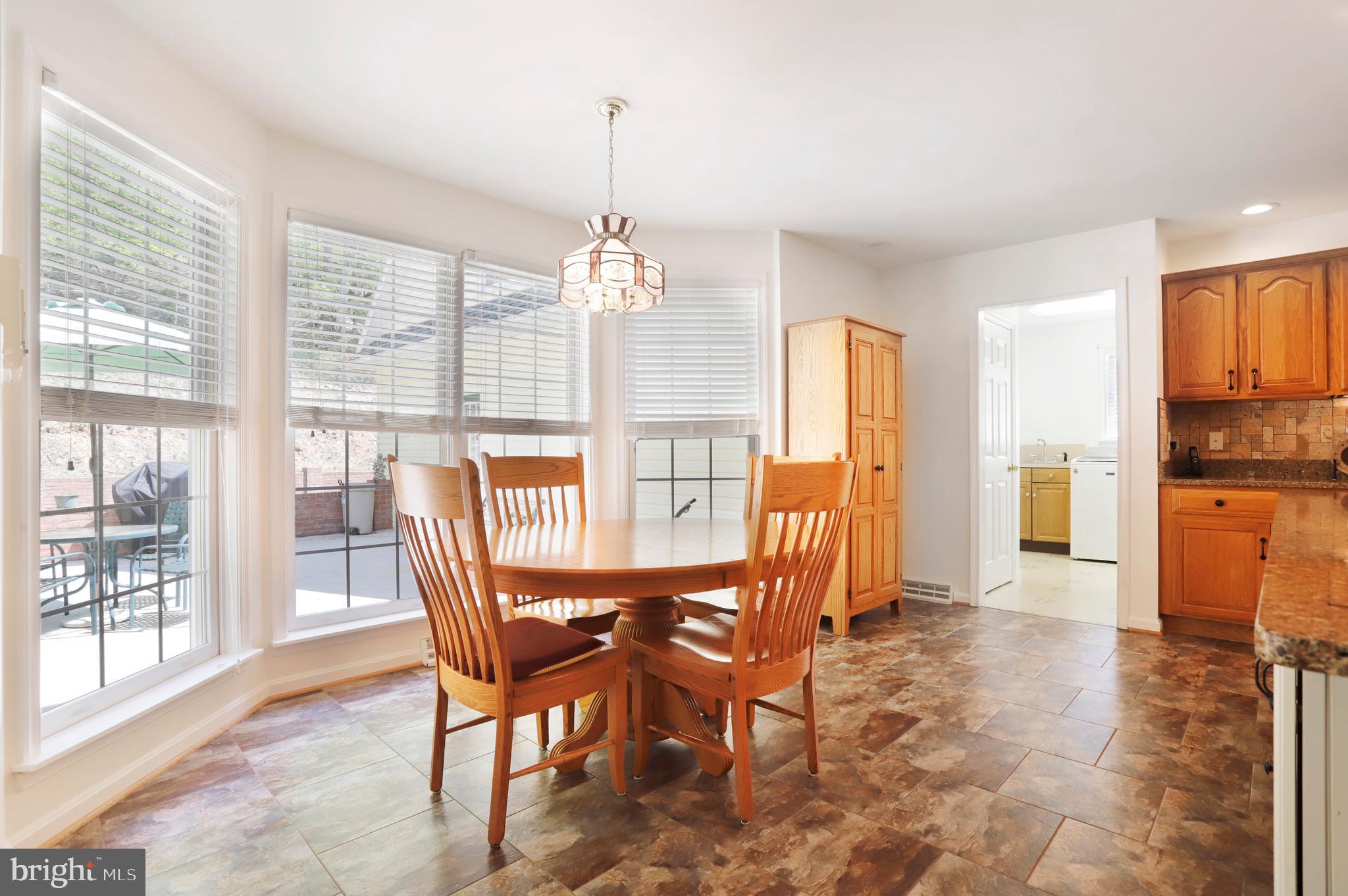 7011 Gilardi Road Boonsboro, MD 21713 - Photo 10 of 45 Kitchen dining area