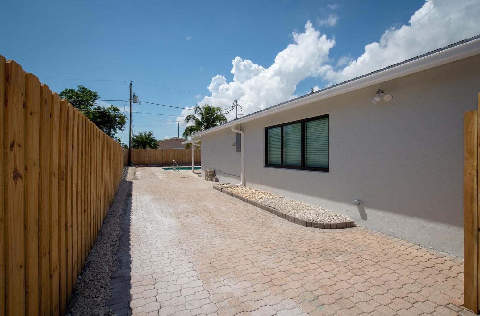 524 Northwest 53rd Street Boca Raton, FL 33487 - Photo 26 of 36 20210929223442601395000000-o