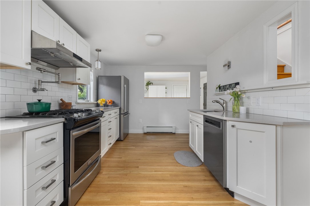 87 Frontier Road Warwick, RI 02889 - Photo 11 of 50