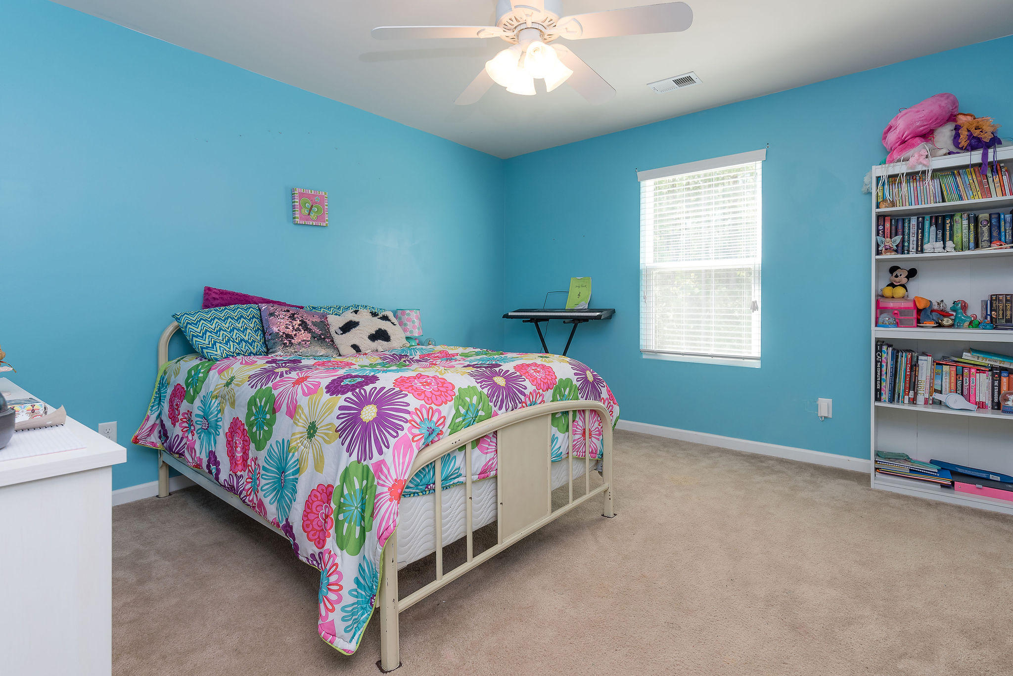 277 Decatur Drive Summerville, SC 29486 - Photo 16 of 21 277 Decatur Bedroom upstairs