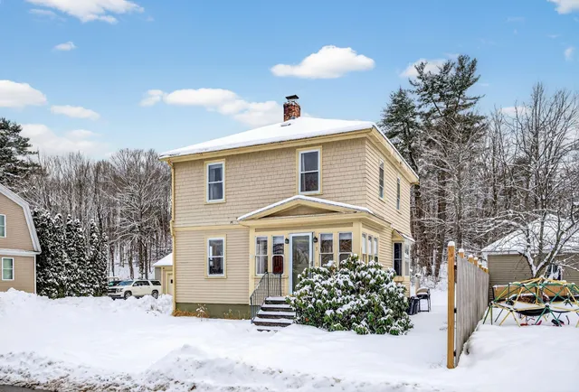 $325,000 | 5 Wescott Street, Limerick, ME 04048