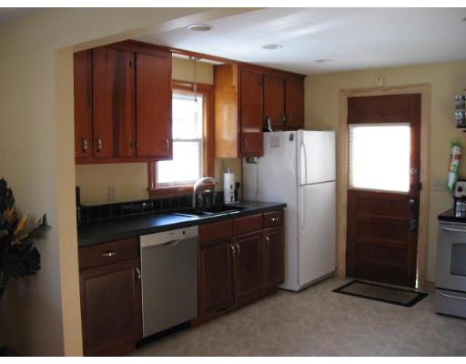 79 Rockland Road Auburn, MA 01501 - Photo 3 of 7 Gallery Image 3