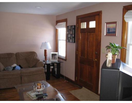 79 Rockland Road Auburn, MA 01501 - Photo 4 of 7 Gallery Image 4