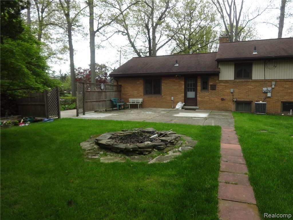 8680 Ferry Road Grosse Ile, MI 48138 - Photo 7 of 28 107.JPG