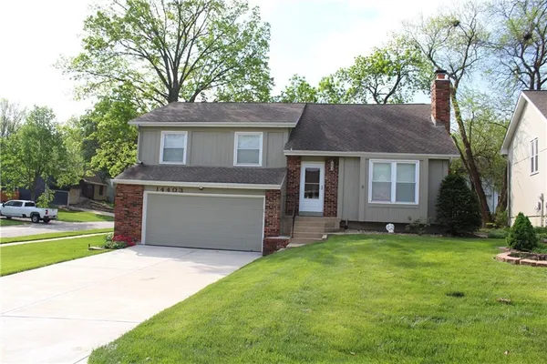 $399,000 | 14403 West 90th Court, Lenexa, KS 66215