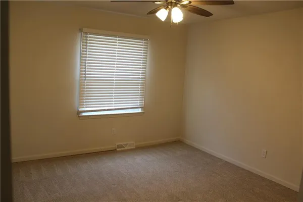 $399,000 | 14403 West 90th Court, Lenexa, KS 66215