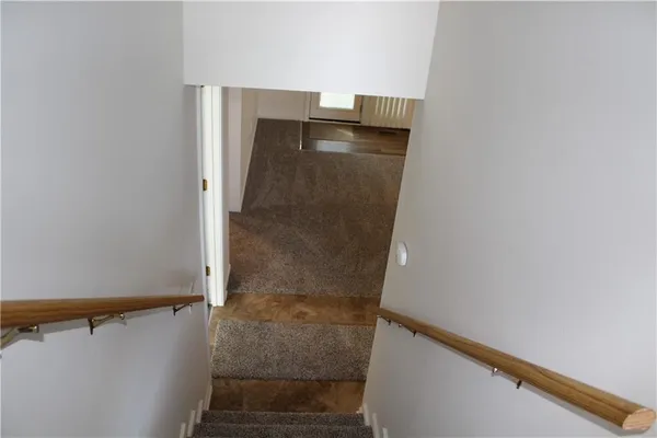 $399,000 | 14403 West 90th Court, Lenexa, KS 66215