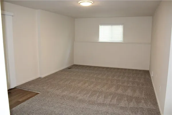 $399,000 | 14403 West 90th Court, Lenexa, KS 66215