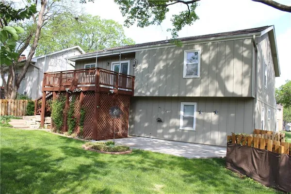 $399,000 | 14403 West 90th Court, Lenexa, KS 66215