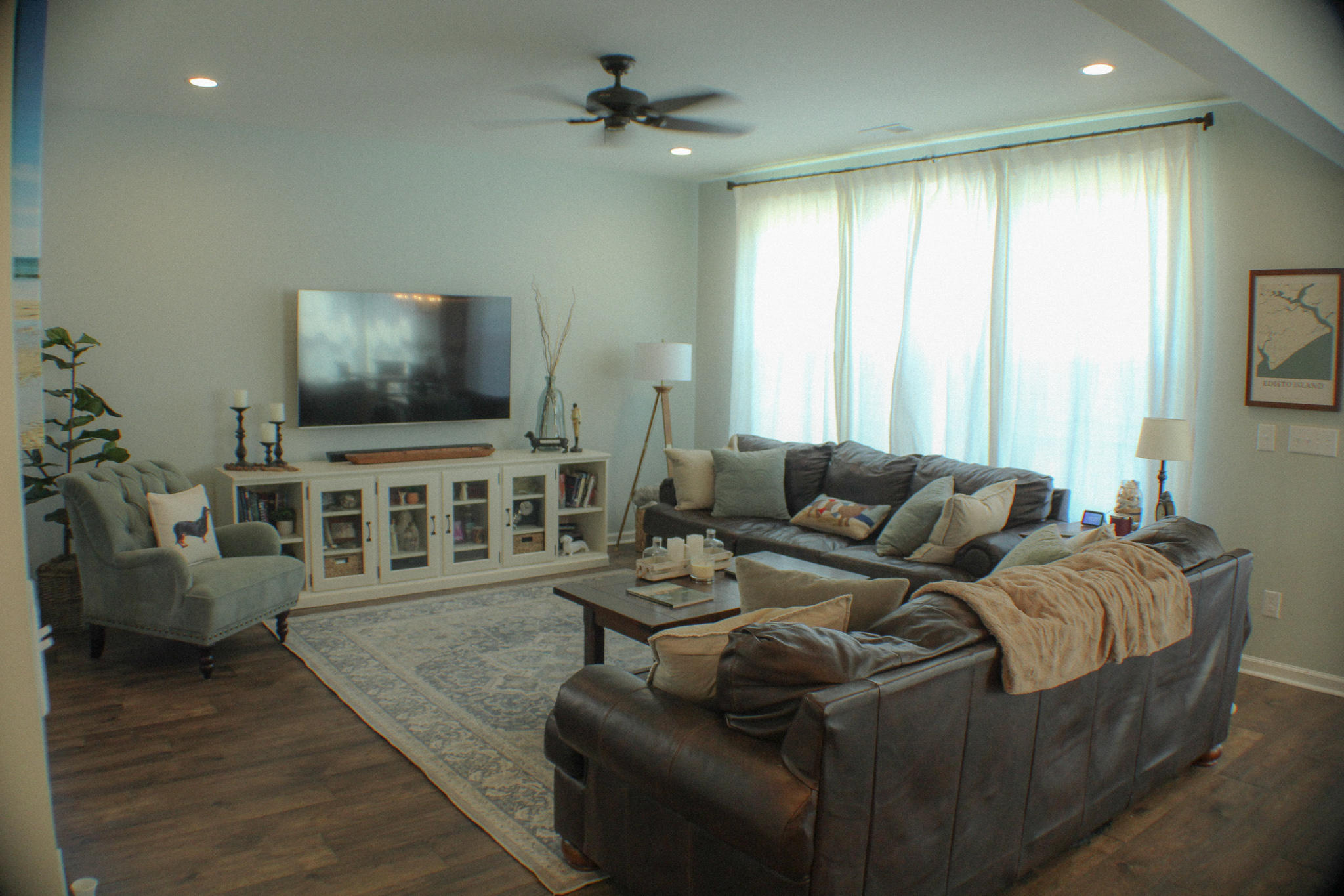 154 Oyama Road Summerville, SC 29486 - Photo 7 of 28 Family Room 2