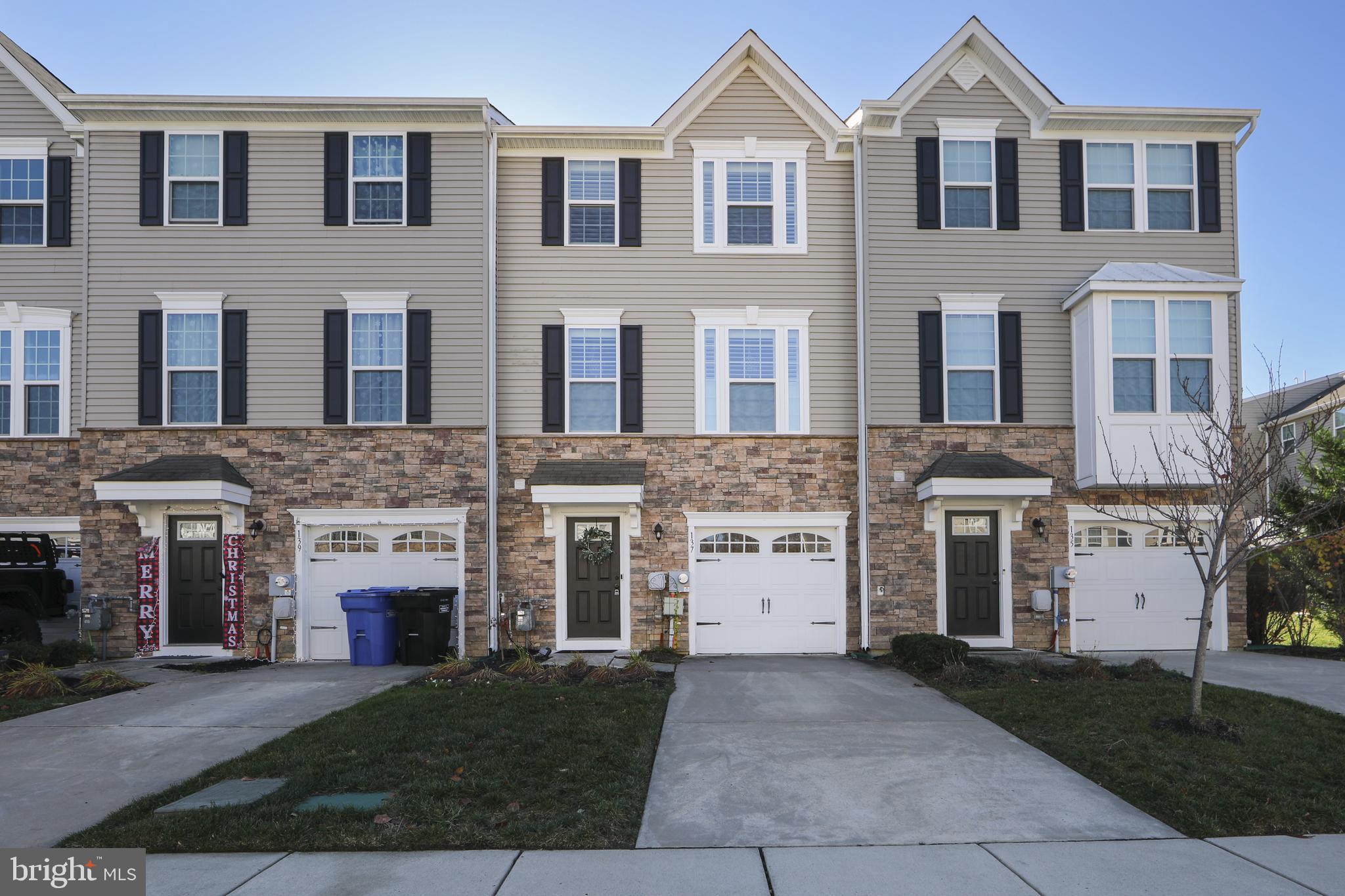 137 Meridian Lane Sewell, NJ 08080 - Photo 2 of 43