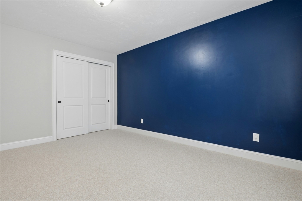 129 Derby Street Worcester, MA 01604 - Photo 33 of 41