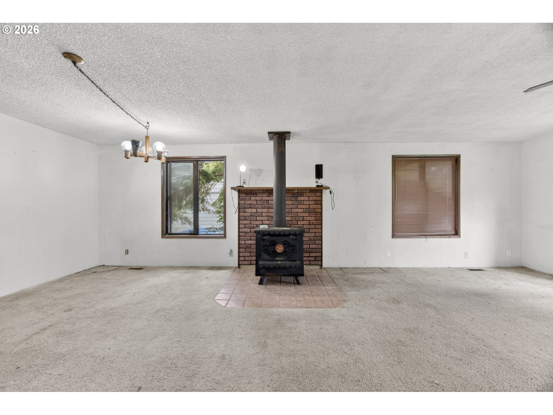 2332 24th Street Florence, OR 97439 - Photo 5 of 47