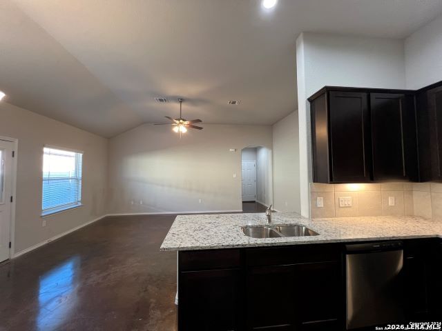 1123 Stanley Way Seguin, TX 78155 - Photo 7 of 15