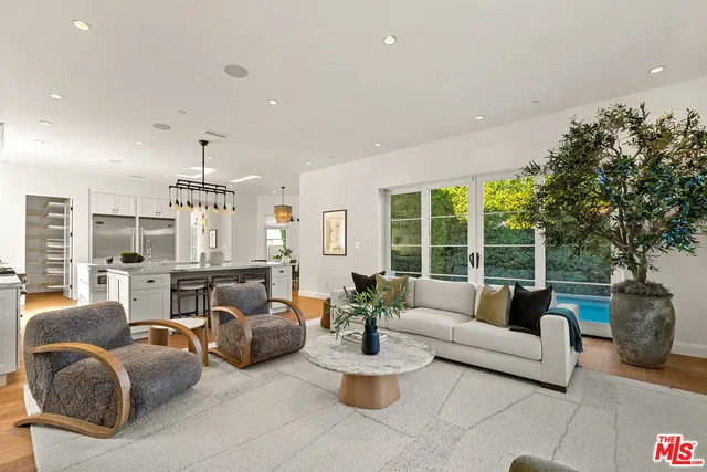 $4,790,000 | 530 North Alta Vista Boulevard, Los Angeles, CA 90036