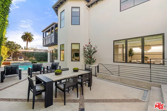 $4,790,000 | 530 North Alta Vista Boulevard, Los Angeles, CA 90036