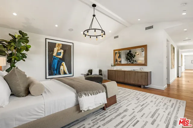 $4,790,000 | 530 North Alta Vista Boulevard, Los Angeles, CA 90036