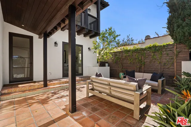 $4,790,000 | 530 North Alta Vista Boulevard, Los Angeles, CA 90036