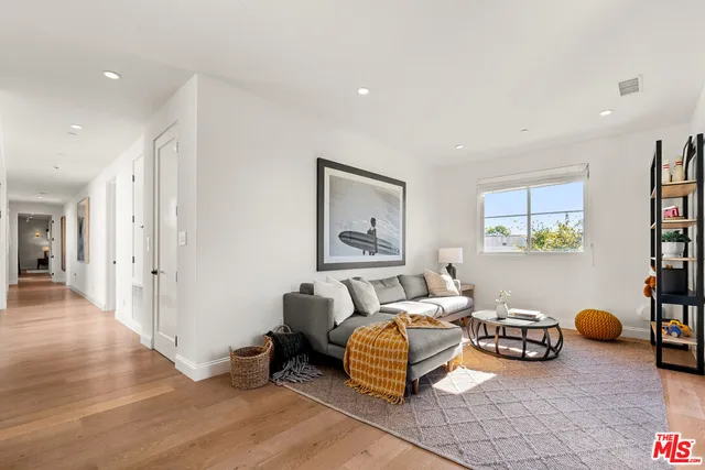 $4,790,000 | 530 North Alta Vista Boulevard, Los Angeles, CA 90036