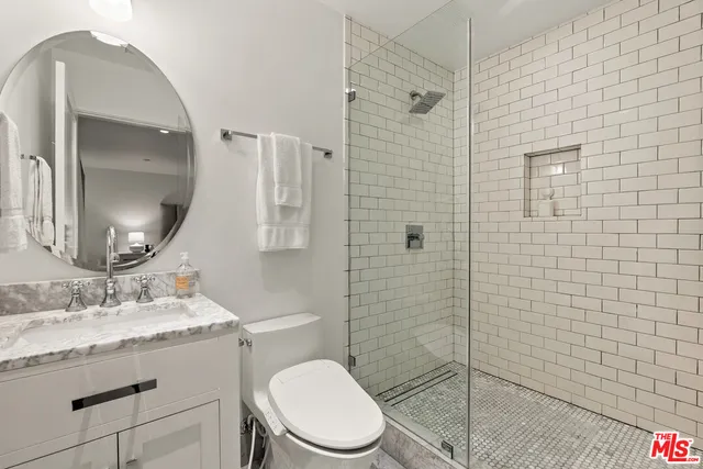 $4,790,000 | 530 North Alta Vista Boulevard, Los Angeles, CA 90036