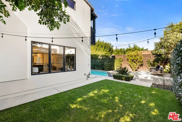 $4,790,000 | 530 North Alta Vista Boulevard, Los Angeles, CA 90036