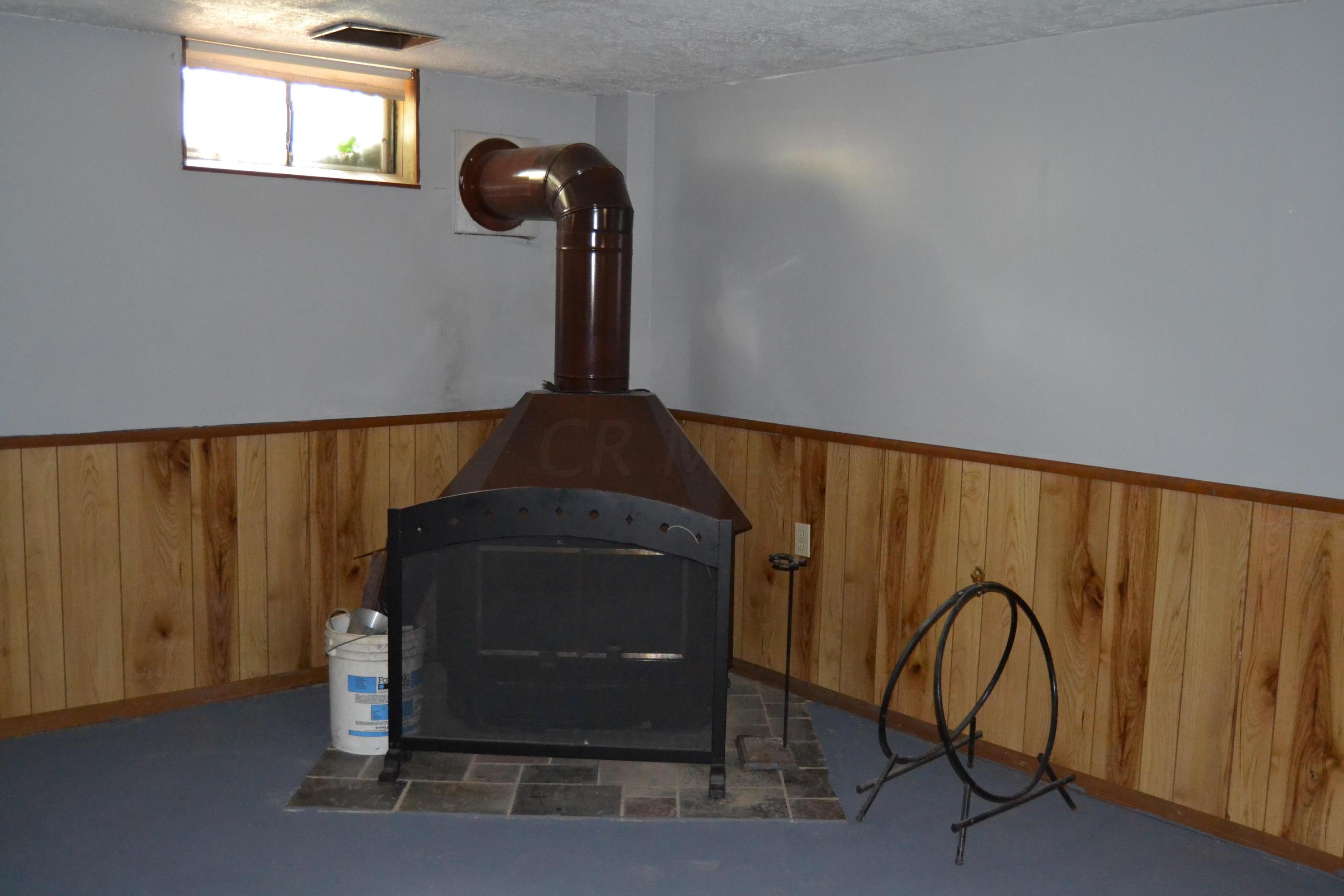 2094 Case Road Columbus, OH 43224 - Photo 20 of 31