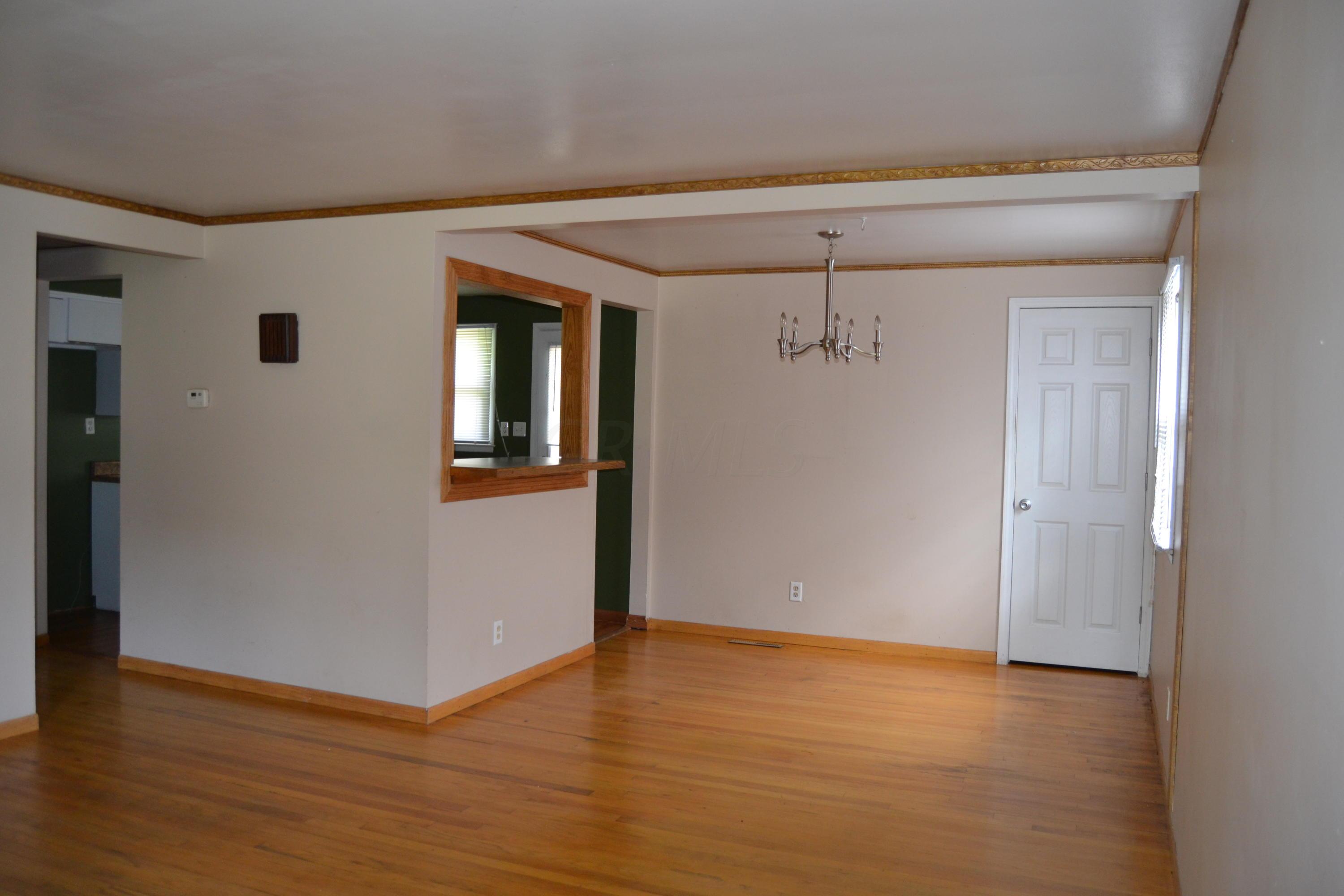 2094 Case Road Columbus, OH 43224 - Photo 7 of 31