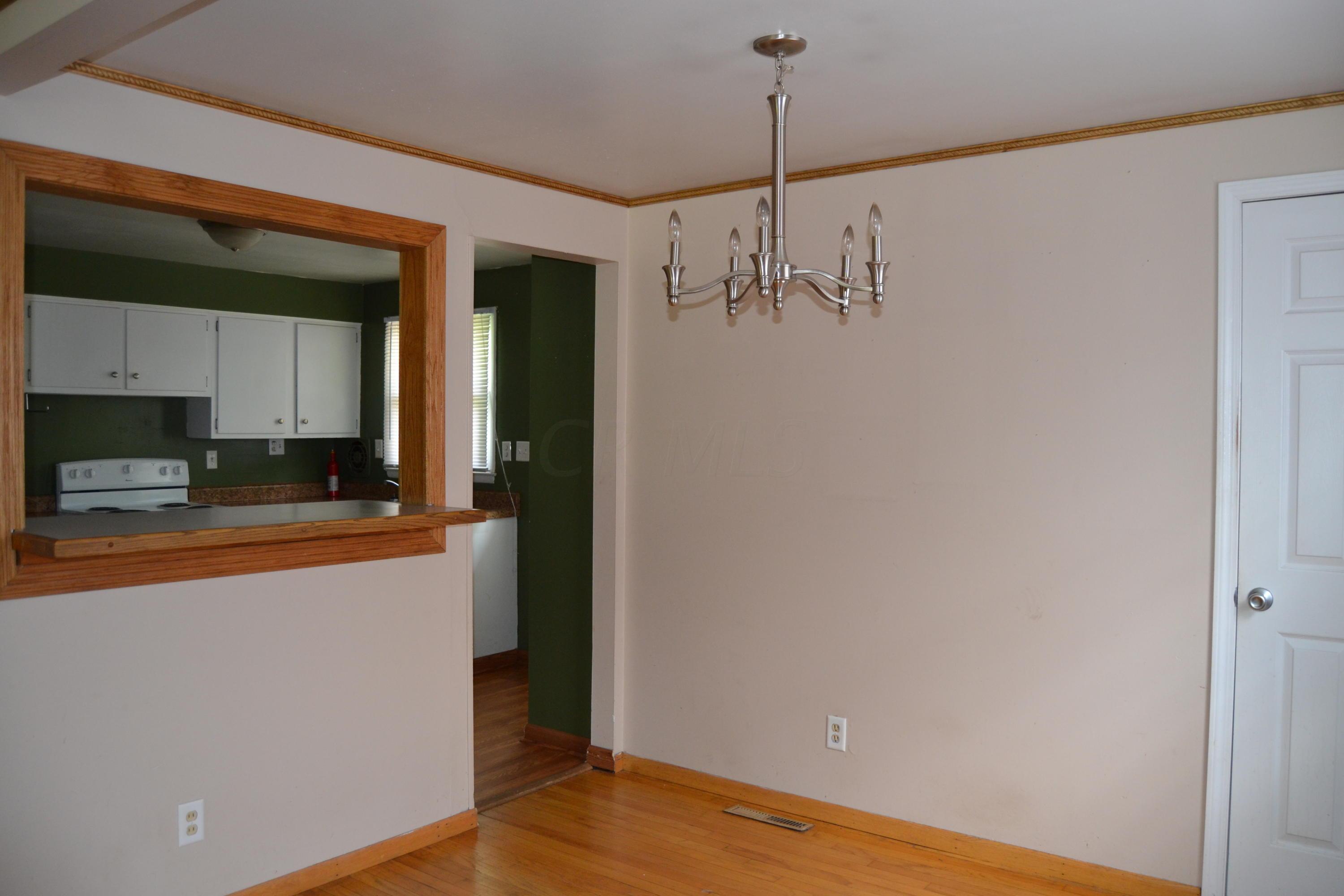 2094 Case Road Columbus, OH 43224 - Photo 8 of 31
