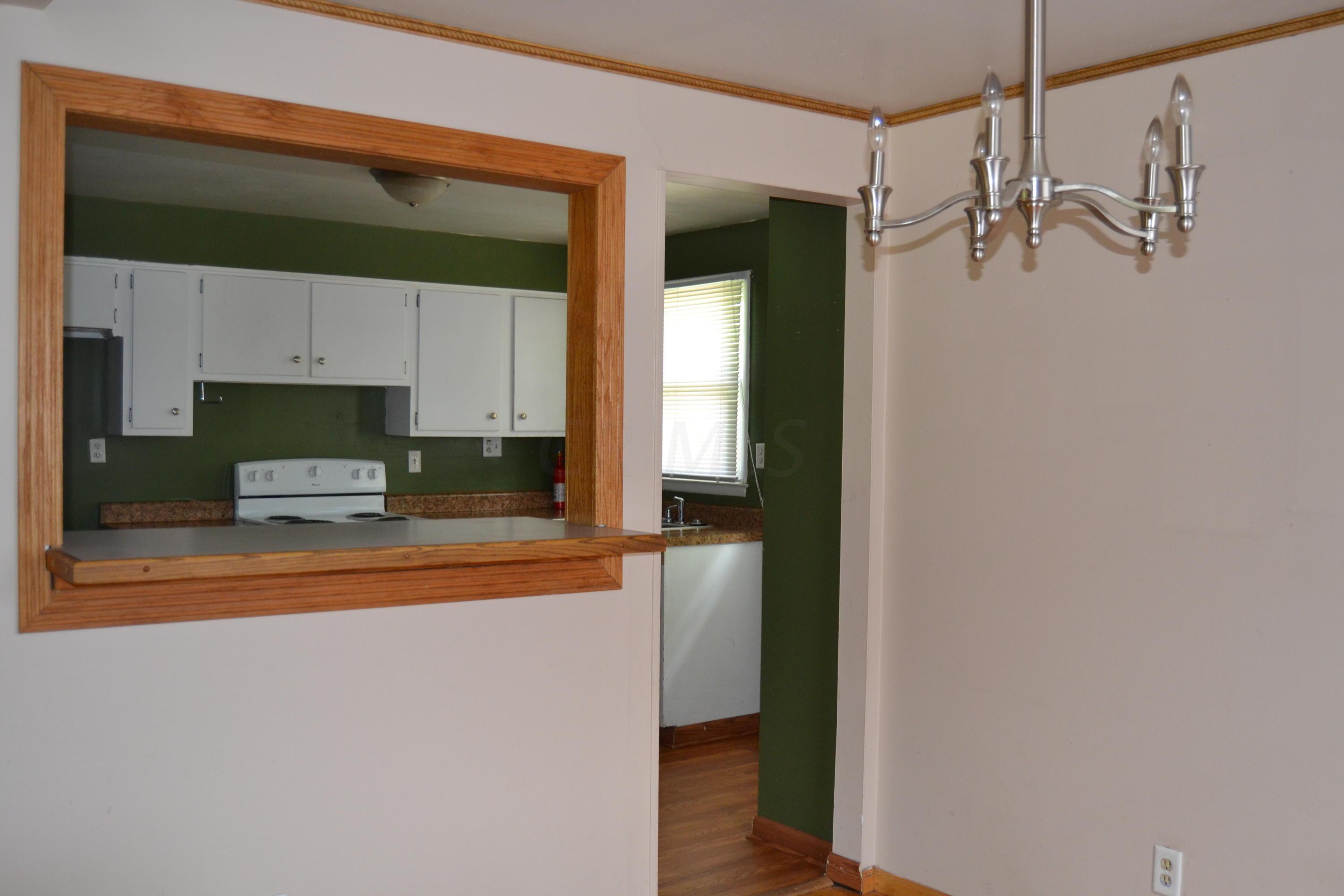 2094 Case Road Columbus, OH 43224 - Photo 9 of 31