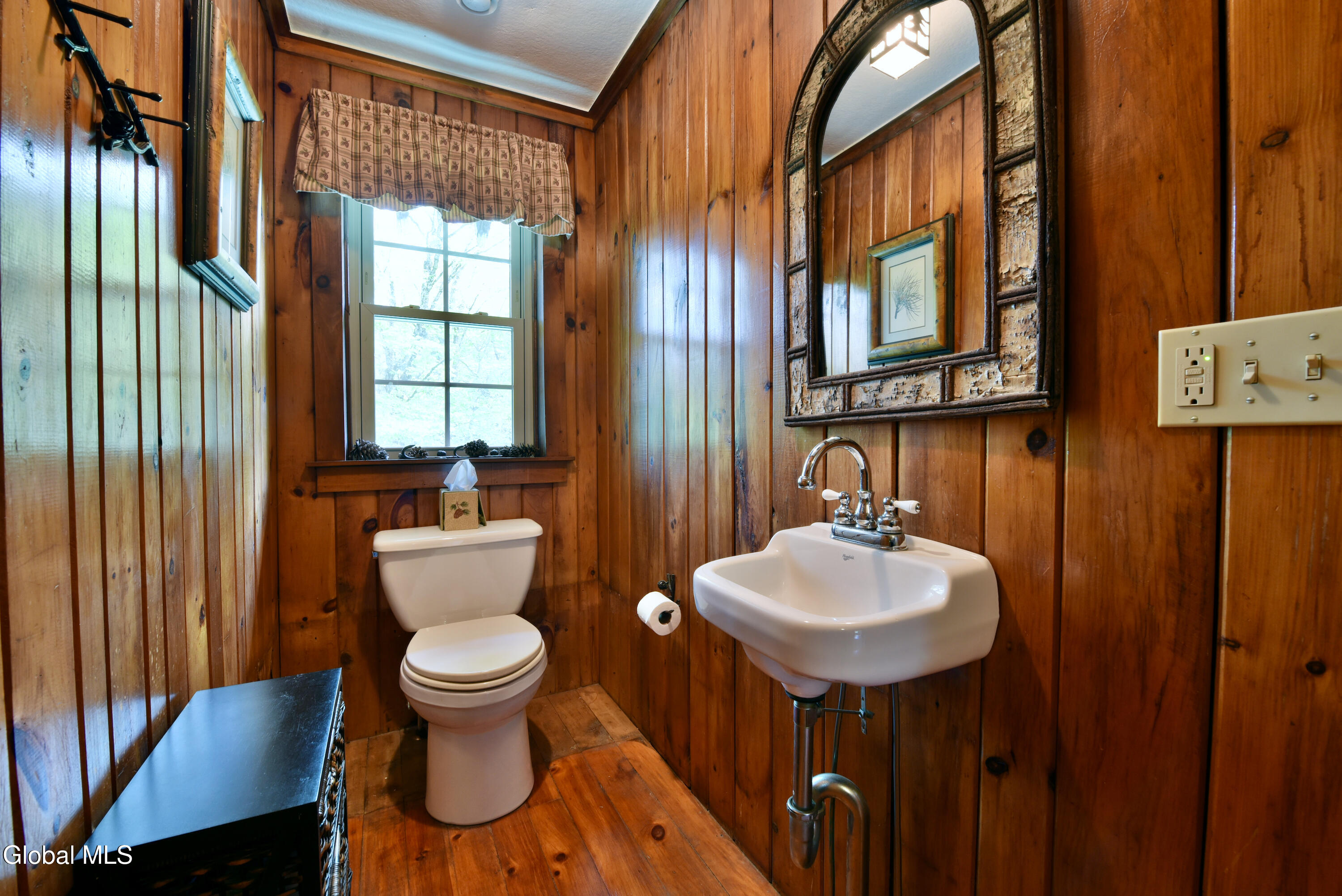746 Howe Road Lake Luzerne, NY 12846 - Photo 42 of 91 34