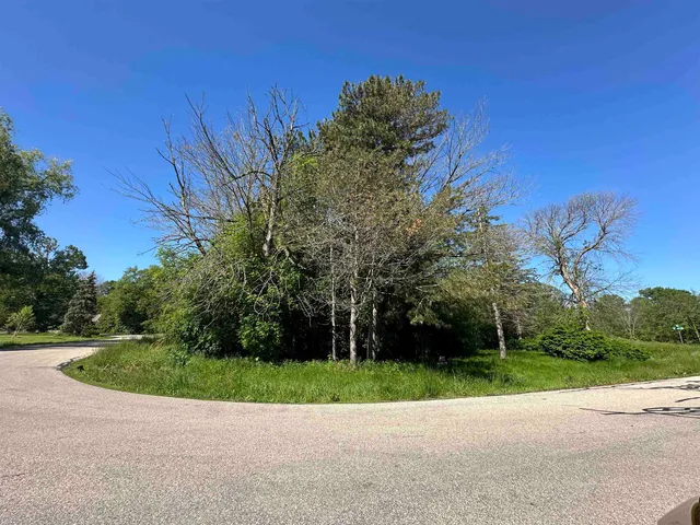 $49,900 | Zirbel Drive, Unit 39488, Menasha, WI 54952