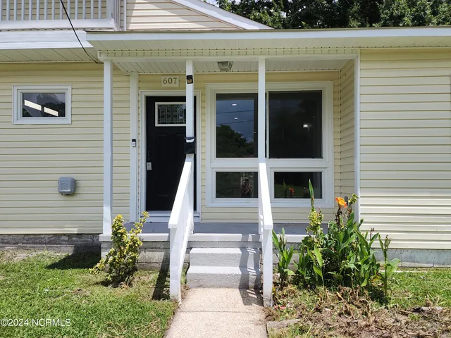 $1,901 | 607 New River Drive, Jacksonville, NC 28540