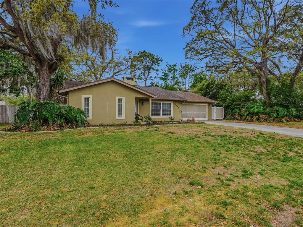 9062 Blackstone Street Spring Hill, FL 34608 - Photo 4 of 49