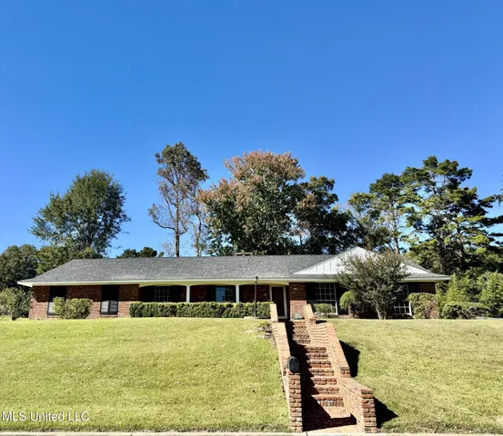 $285,000 | 124 Mansfield Drive, Natchez, MS 39120
