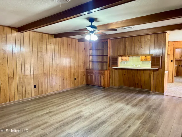 $285,000 | 124 Mansfield Drive, Natchez, MS 39120