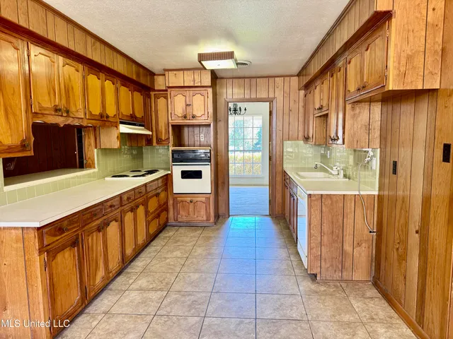 $285,000 | 124 Mansfield Drive, Natchez, MS 39120