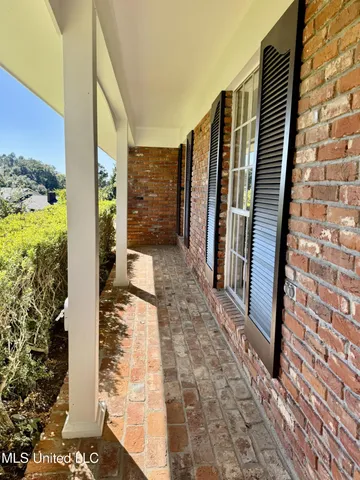 $285,000 | 124 Mansfield Drive, Natchez, MS 39120