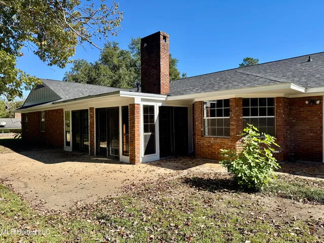 $285,000 | 124 Mansfield Drive, Natchez, MS 39120